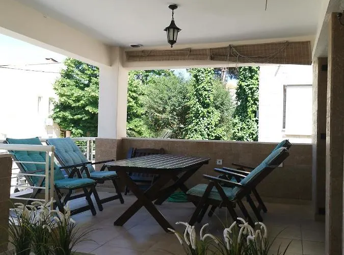 Daire Orange_blue_аpartment N2 Near Sea *